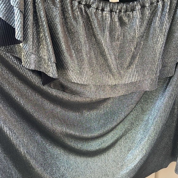 MICHAEL Michael Kors 3X Metallic Micropleated Off Shoulder Blouse Top Charcoal - Picture 6 of 10